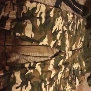 Camouflage capris with matching jacket